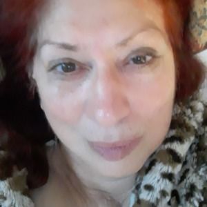 Meet your Posher, Cynthia